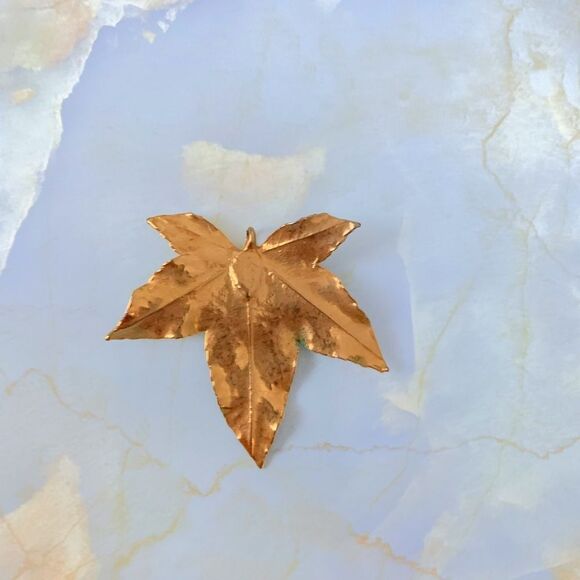 Gold Dipped Maple Leaf Pendant - Picture 4 of 4
